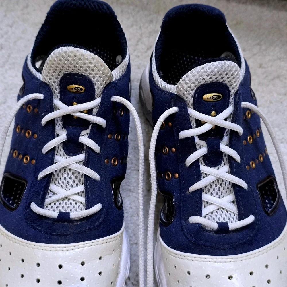 Adidas Traxion Womens Size 5.5 Golf Shoes Navy‎ White Gold Accents Spikes